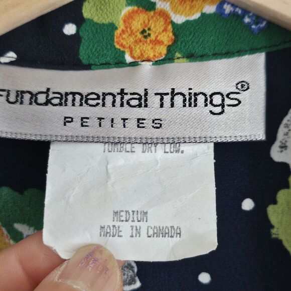 Vintage Women’s M Fundamental Things Petites Button-Down Shirt Made in Canada - Picture 3 of 9